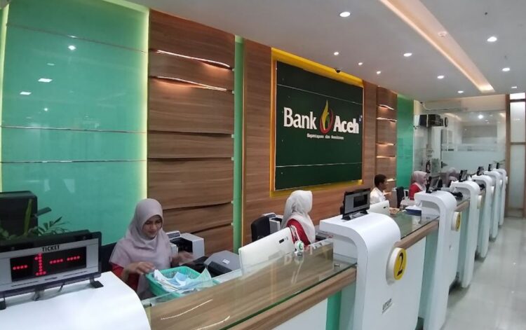 Suasana kerja di Bank Aceh