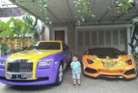 Kendaraan mewah di rumah raffi ahmad