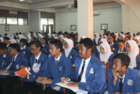 lulusan kebidanan kesehatan karir milenial