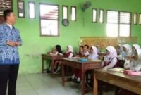 syarat menjadi guru sekolah dasar terbaru