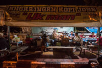 Lik angkringan kopi persahabatan joss merekatkan kisah