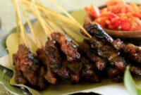 Gaji Karyawan Warung Makan Sate Maranggi Bu Yayah