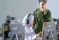 Gaji Karyawan Laris Komputer