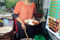 Gaji Karyawan Oseng-Oseng Mercon Bu Narti