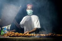 Gaji Karyawan Warung Makan Sate Ayam Pak Amat