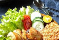 Gaji Karyawan Warung Makan Ayam Penyet Suroboyo