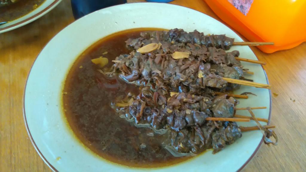 Gaji Karyawan Warung Makan Soto Kudus Mbak Lin