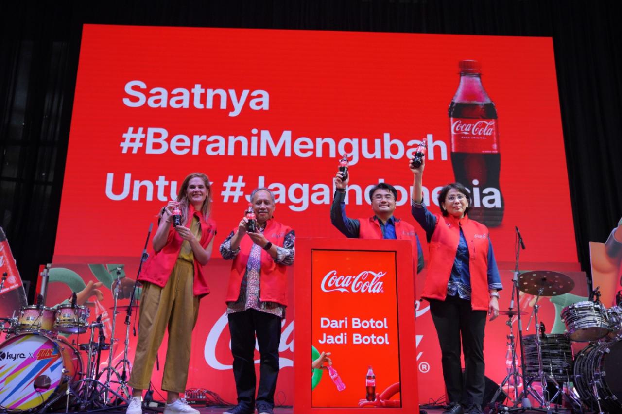 Coca-Cola launches 100% rPET bottles in Indonesia to advance World ... Gaji PT Indonesia Pet Bottle
