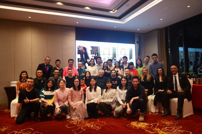 Gaji PT Dragon Group
