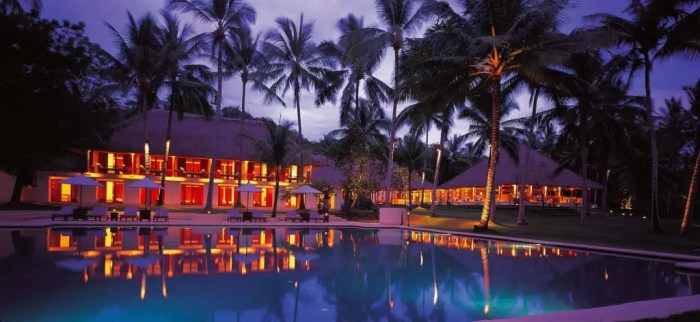PT Bukit Uluwatu Villa Tbk Gaji PT Bukit Uluwatu Villa