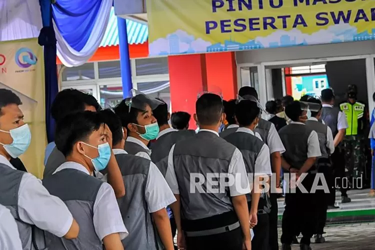 Gaji PT Jd Plastik